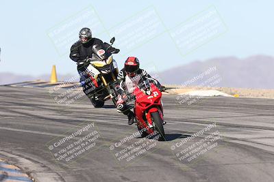 media/Dec-01-2025-Moto Forza (Mon) [[2daa91e15f]]/2-Intermediate Group/Session 2 (Turns 9 and 10)/